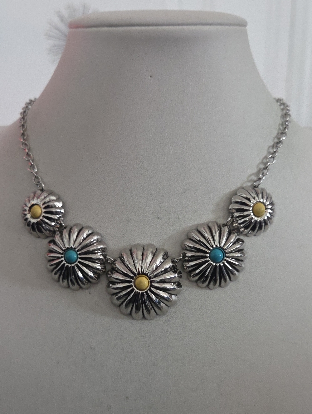 Palm Tree Promenade Yellow Necklace NWT